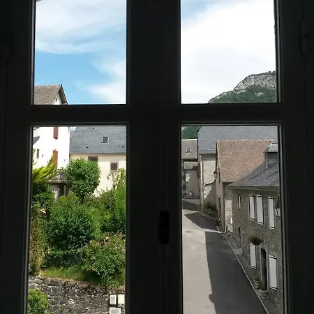 Maison Bergoun Couette-café