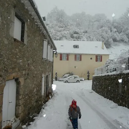 Maison Bergoun Bed & Breakfast Borce