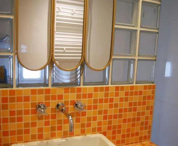 Maison Bergoun Bed & Breakfast 3*